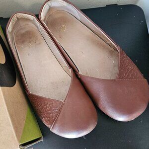 Xero Phoenix Leather - Women's Dressy Flat